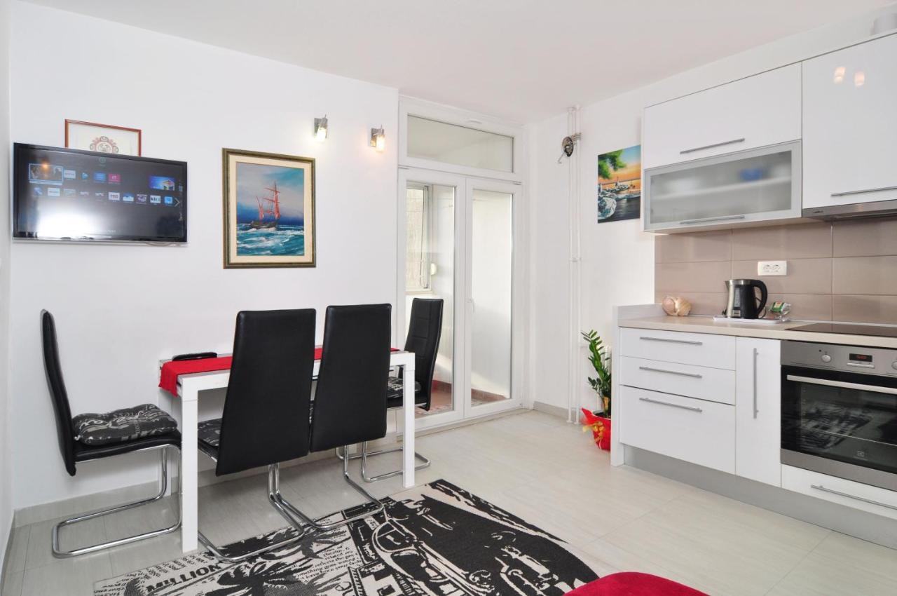 Full Equipped Flat Close To All Split Exterior foto