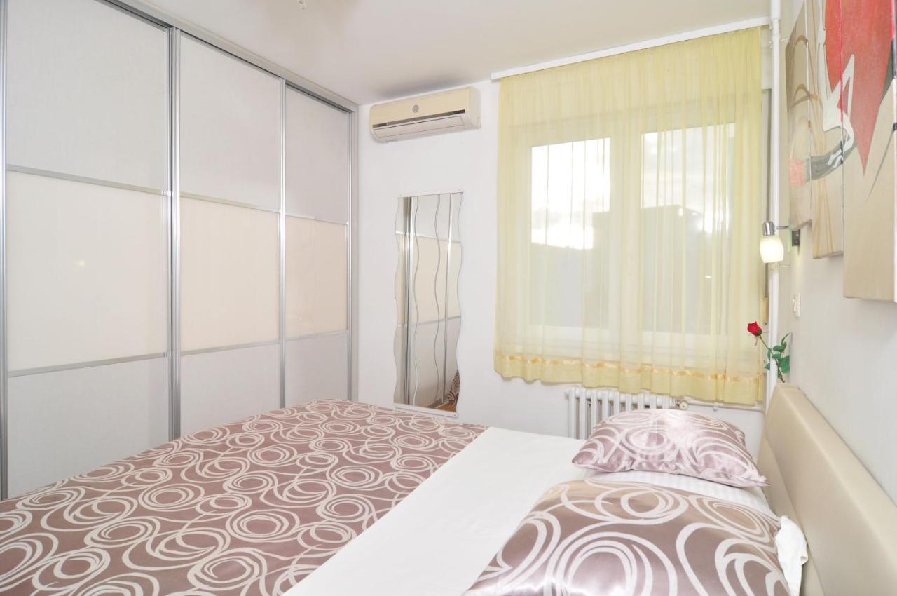 Full Equipped Flat Close To All Split Exterior foto